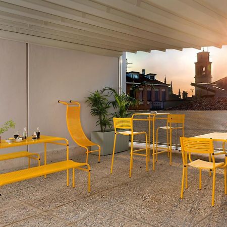 BnBiz - Coworking Hotel Fiorenzuola dʼArda Eksteriør billede