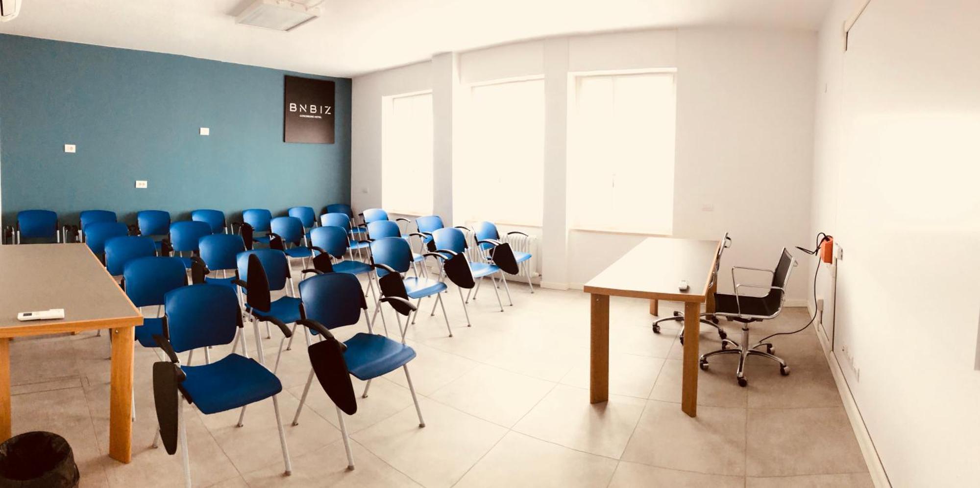 BnBiz - Coworking Hotel Fiorenzuola dʼArda Eksteriør billede