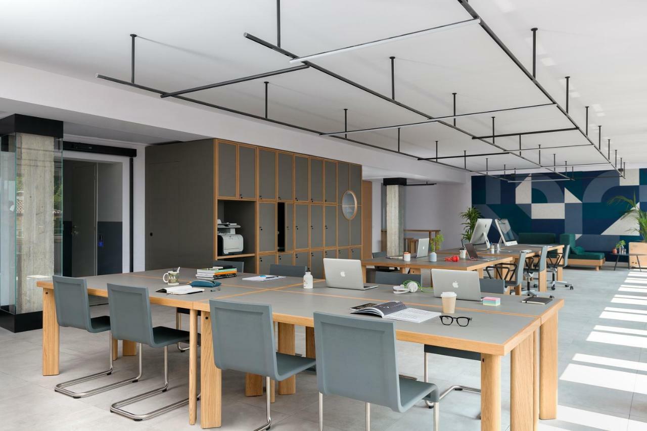 BnBiz - Coworking Hotel Fiorenzuola dʼArda Eksteriør billede