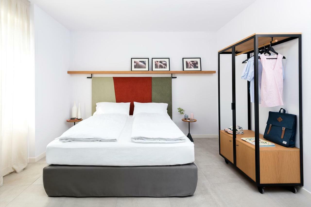 BnBiz - Coworking Hotel Fiorenzuola dʼArda Eksteriør billede